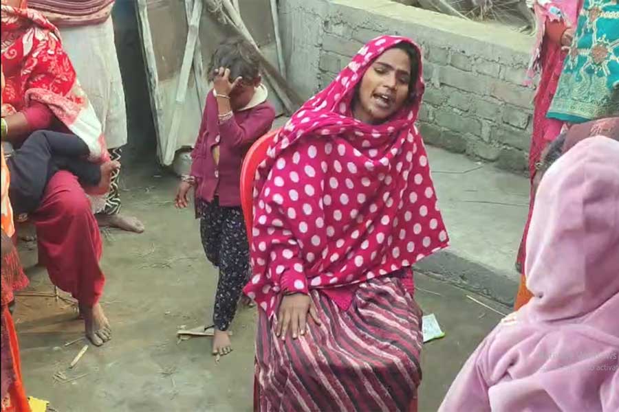 বকেয়া মজুরি চাওয়ায় পুনেতে পিটিয়ে খুন বাংলার শ্রমিক! বিচার চেয়ে সোচ্চার পরিবার