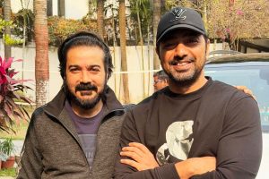 ‘পদ্মশ্রী-টদ্যশ্রী’র ভুল বোঝাবুঝির পর সটান প্রসেনজিতের বাড়িতে দেব, মান-অভিমান কি মিটল?