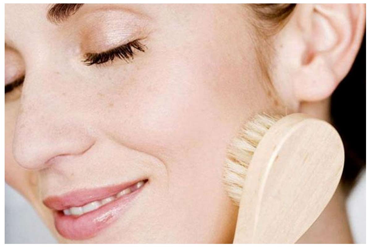 Facial Dry Brushing technique
