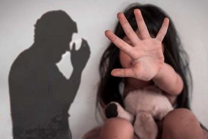 বেড়াতে গিয়ে একা পেয়ে নাবালিকার গোপনাঙ্গে হাত! যুবককে পাঁচ বছরের সাজা শোনাল আদালত