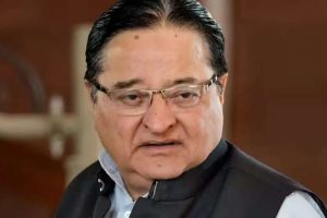 ‘ইন্টারনেট দেখে ছেলেরা সামলাতে পারে না’, ধর্ষণের কারণ ব্যাখ্যা করে আজব যুক্তি সপা নেতার