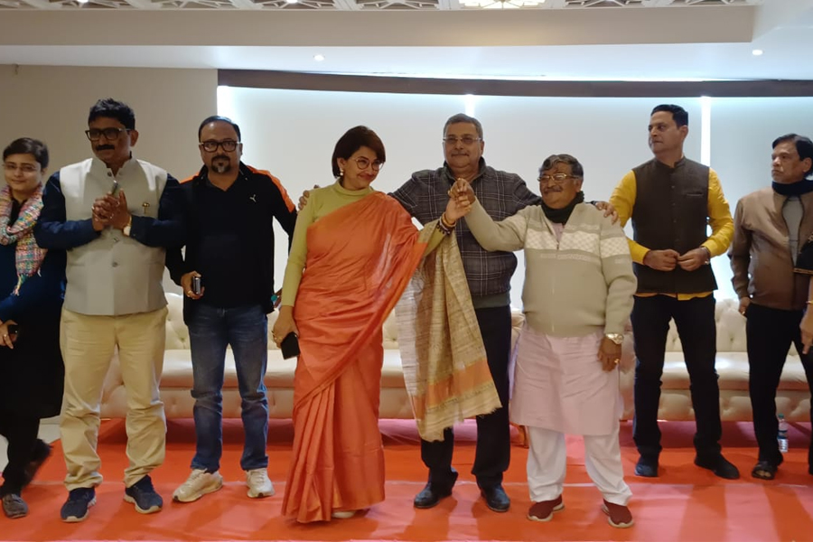 হুগলিতে প্রকাশ্যে রচনা-অসিত দ্বন্দ্ব! সমস্যা সমাধানে নির্বাচনের আগে আসরে কল্যাণ
