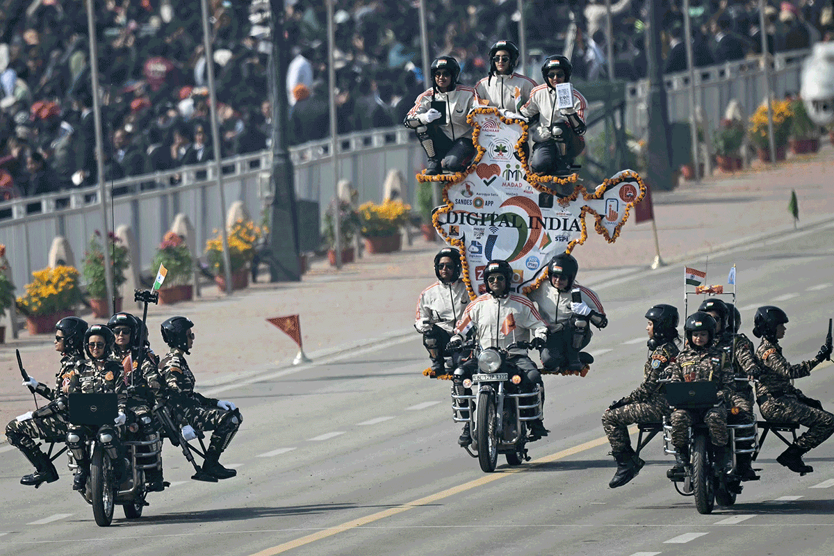 গণতন্ত্র, সংস্কৃতি ও শৌর্যের মেলবন্ধন, সাধারণতন্ত্র দিবসে কর্তব্যপথ যেন এক টুকরো ভারত