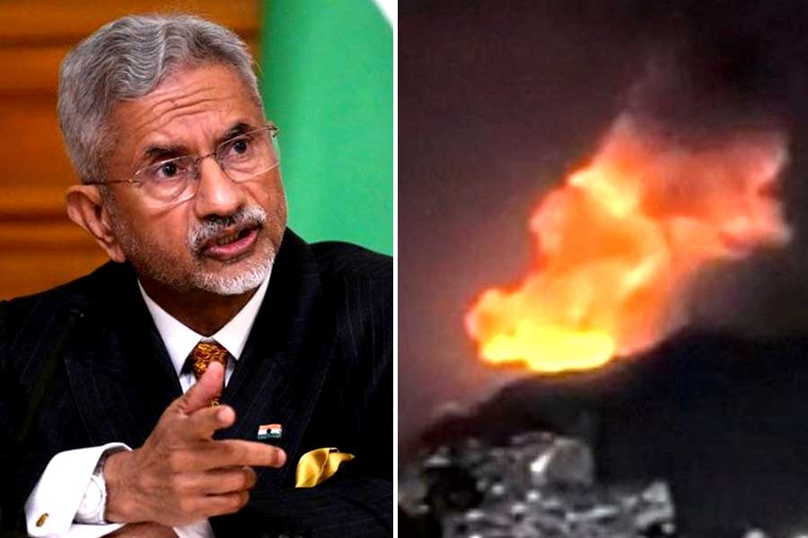 ‘এরা আবার আমাদের জ্ঞান দিতে আসে’, ভেনেজুয়েলা ইস্যুতে পাশ্চাত্যের ‘ভণ্ডামি’ ফাঁস জয়শংকরের