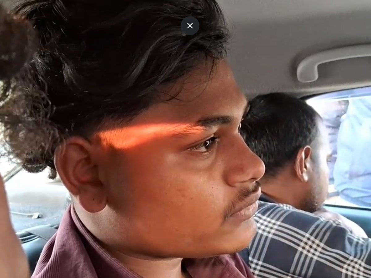 পাচারের অভিযোগে ধৃত দিদিমা, জেলে দেখা করতে গিয়ে বিপুল মাদক-সহ গ্রেপ্তার ‘গুণধর’ নাতিও!