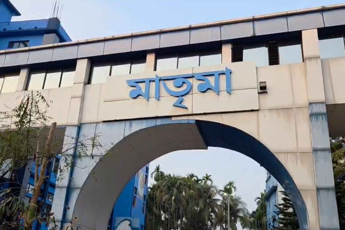 সদ্যোজাতের কাটা মাথা মুখে হাসপাতালে ঘুরছে পথকুকুর, রাজ্যের সরকারি হাসপাতালে হাড়হিম ঘটনা!