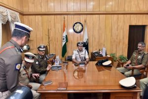 ‘রাস্তাই পুলিশের অফিস’, দায়িত্ব নিয়েই আধিকারিকদের প্রাথমিক পাঠ দিলেন নয়া পুলিশ কমিশনার