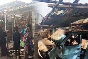 কুলপিতে তৃণমূল নেতার গাড়িতে ভয়াবহ বিস্ফোরণ! উড়ল গ্যারাজের ছাউনি, নেপথ্যে আইএসএফ?