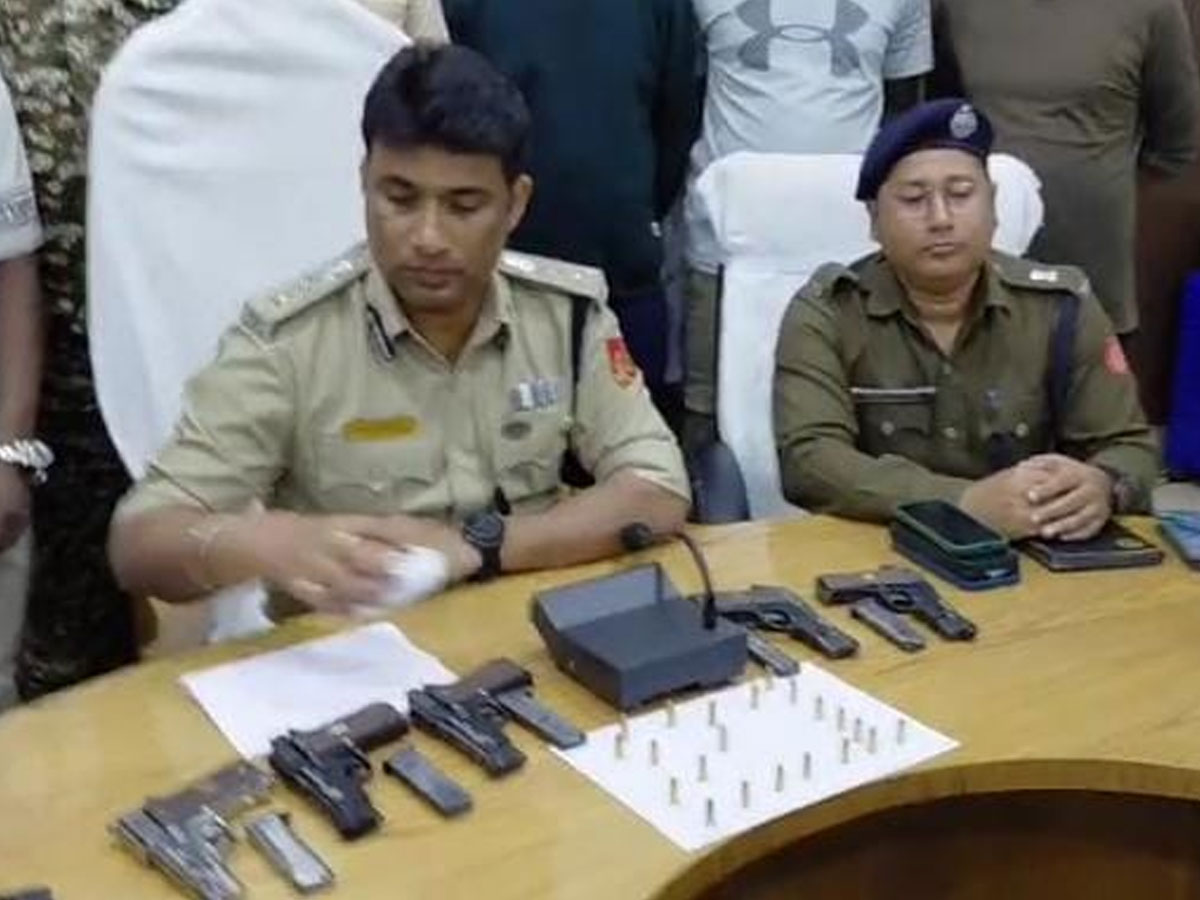 Smuggler caught by police disguised as boat driver in Maldah