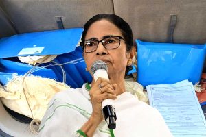 গাড়িতে ৪ হাজার ফর্ম ৭! বাঁকুড়ায় আটক ২ বিজেপি নেতা, প্রমাণ দিয়ে মমতা বললেন, ‘নাম বাদের ষড়যন্ত্র’