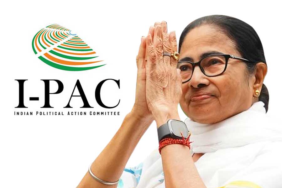 ‘বাংলার নিজের মেয়ে’ এবার ‘বাঘিনী’, ইডি হামলার পরই থিম সংয়ে আইপ্যাক বলছে, ‘আবার জিতবে বাংলা’