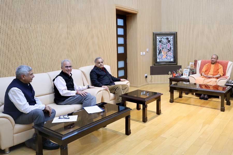 আদর্শ শিল্প পরিবেশ, কঠোর আইন-শৃঙ্খলা,  বিনিয়োগকারীদের ভরসা যোগীর উত্তরপ্রদেশ