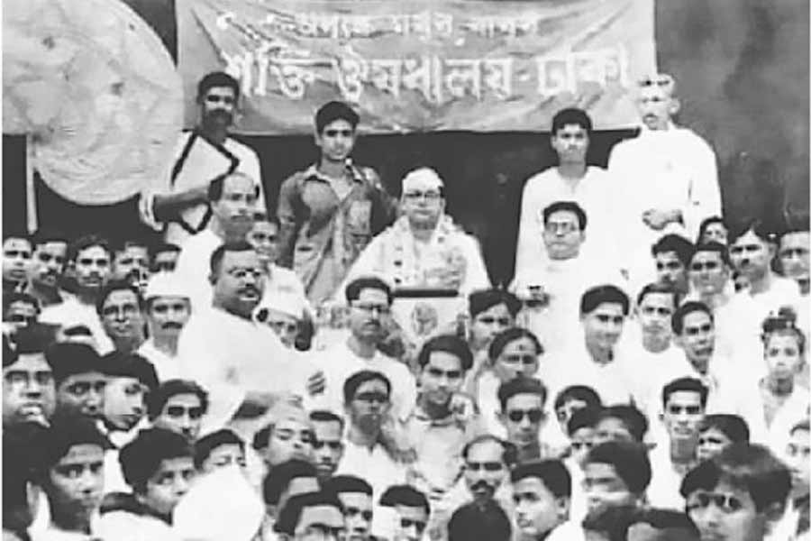‘এখানে আমি ভোজ খেতে আসিনি’, বিলাসব্যসন ত্যাগ করে বলেছিলেন সুভাষ