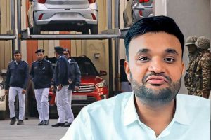 জোর করে প্রতীকের বাড়ি ঢোকে ইডি, নিরাপত্তারক্ষীদের ‘হেনস্তা’, প্রতিবেশীদের তলব পুলিশের