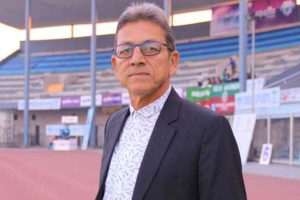 সন্তোষে চূড়ান্ত অব্যবস্থা, লোকাল বাসে যাতায়াত ফুটবলারদের! ম্যাচ জিতে কল্যাণকে তোপ সঞ্জয় সেনের