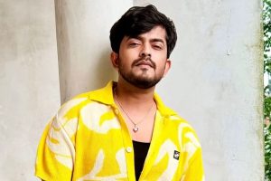 অর্ডার স্লিপে বিফ-মাটন দুই পদেরই উল্লেখ! গোমাংস কাণ্ডে সায়ককে ‘বিল দেখানোর’ চ্যালেঞ্জ নেটিজেনদের