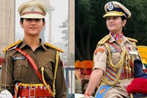 যুদ্ধবিধ্বস্ত কাশ্মীর থেকে কর্তব্য পথে, পুরুষদের CRPF ইউনিটকে নেতৃত্ব দিয়ে ইতিহাস সিমরনের