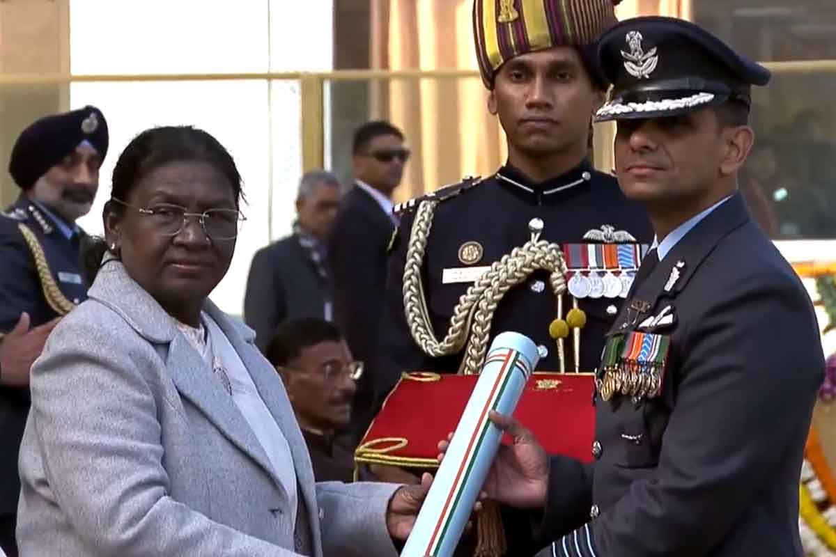 মহাকাশে উড়িয়ে ছিলেন ভারতের ঝান্ডা, অশোক চক্রে সম্মানিত ‘ব্যোমযাত্রী’ শুভাংশু