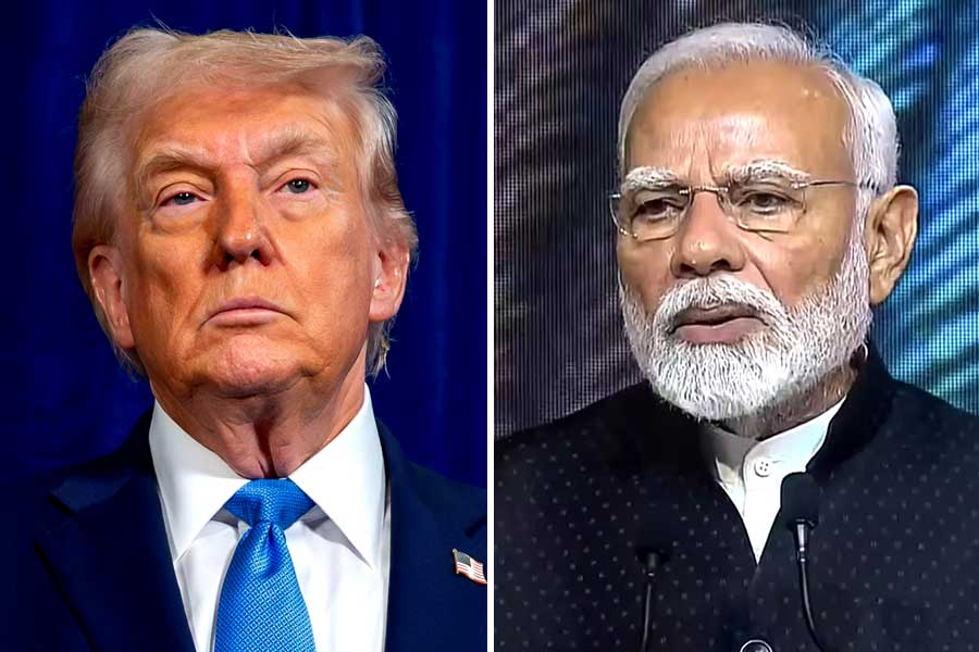 ট্রাম্পকে ‘স্যর’ সম্বোধন মোদির, চেয়েছিলেন ‘অনুগ্রহ’ও? ফের বিস্ফোরক দাবি মার্কিন প্রেসিডেন্টের