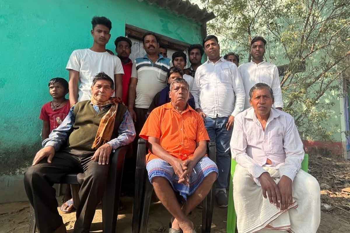 ৪৩ বছর ঘরছাড়া, অবশেষে বাড়ি ফিরলেন ‘মৃত’ অনিল কুমার