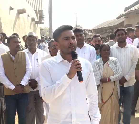 tmc leader Abhishek Banerjee support to Purulia migrant worker’s family killed in Pune