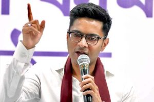 পুণেতে মৃত পরিযায়ীর পরিবারের পাশে অভিষেক, শুক্রে যাচ্ছেন পুরুলিয়া