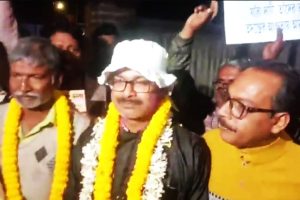 মায়ের অঙ্গ বিক্রির দায় থেকে ‘মুক্তি’, বাড়ি ফিরেই SIR-এর কাজে বিএলও আমির চাঁদ, আতঙ্কে শিশুপুত্র