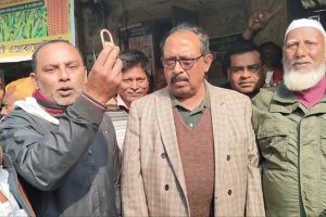 জিতেই আওয়ামি লিগের কার্যালয় খুলে দিলেন বিএনপি নেতা, জামাত ঠেকাতে কৌশল?