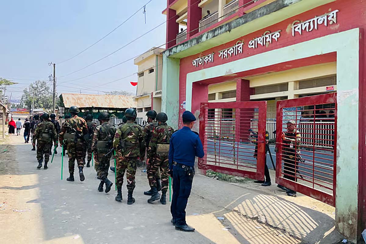 নৈরাজ্যের বাংলাদেশে ভোটের নামে প্রহসন, বলছে খোদ জামাত