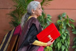 কেন্দ্রীয় বাজেট ২০২৬: স্বপ্নের ভারত, বাস্তবের চাপ