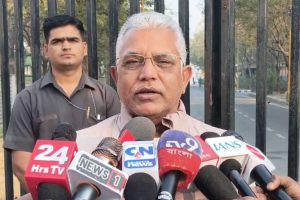 ‘ফালতু সেক্যুলারিজম দেখাই না’, ভোটের মুখে ফের বিতর্কিত মন্তব্য দিলীপের