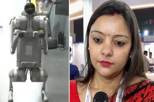 চিনের রোবো-কুকুরকে নিজেদের বলে চালানো! চাকরি গিয়েছে সেই অধ্যাপিকা নেহা সিংয়ের?