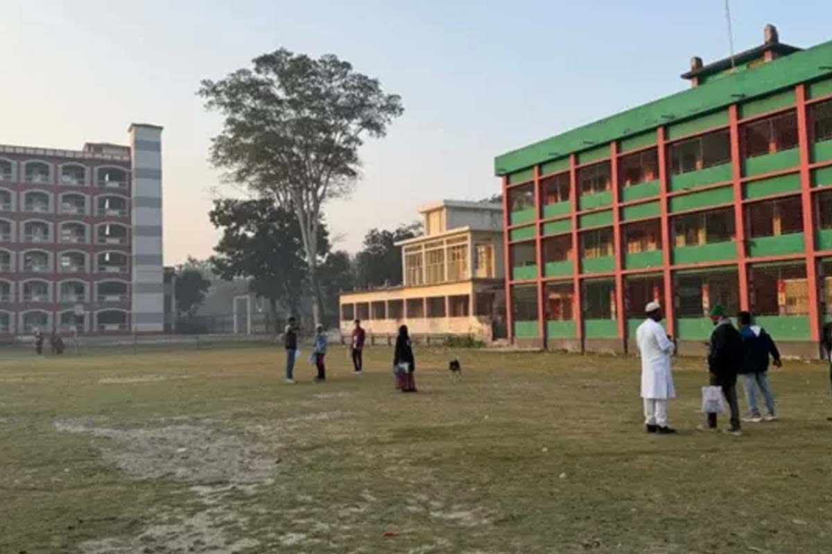 মুজিবের সেই গোপালগঞ্জে ভোটকেন্দ্রে নেই ভোটার!