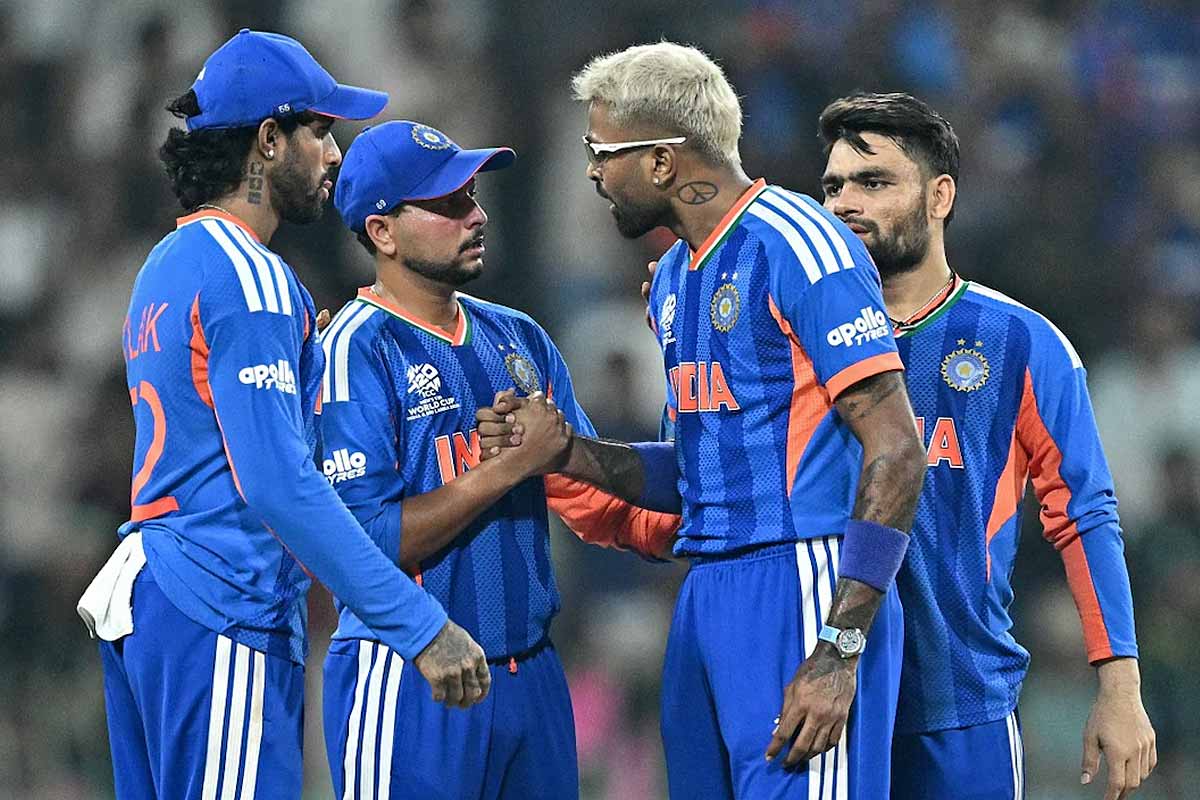ইতনা গুসসা কিউ আতে হ্যায়! পাকিস্তানকে উড়িয়েই কুলদীপের সঙ্গে তর্কে জড়ালেন হার্দিক