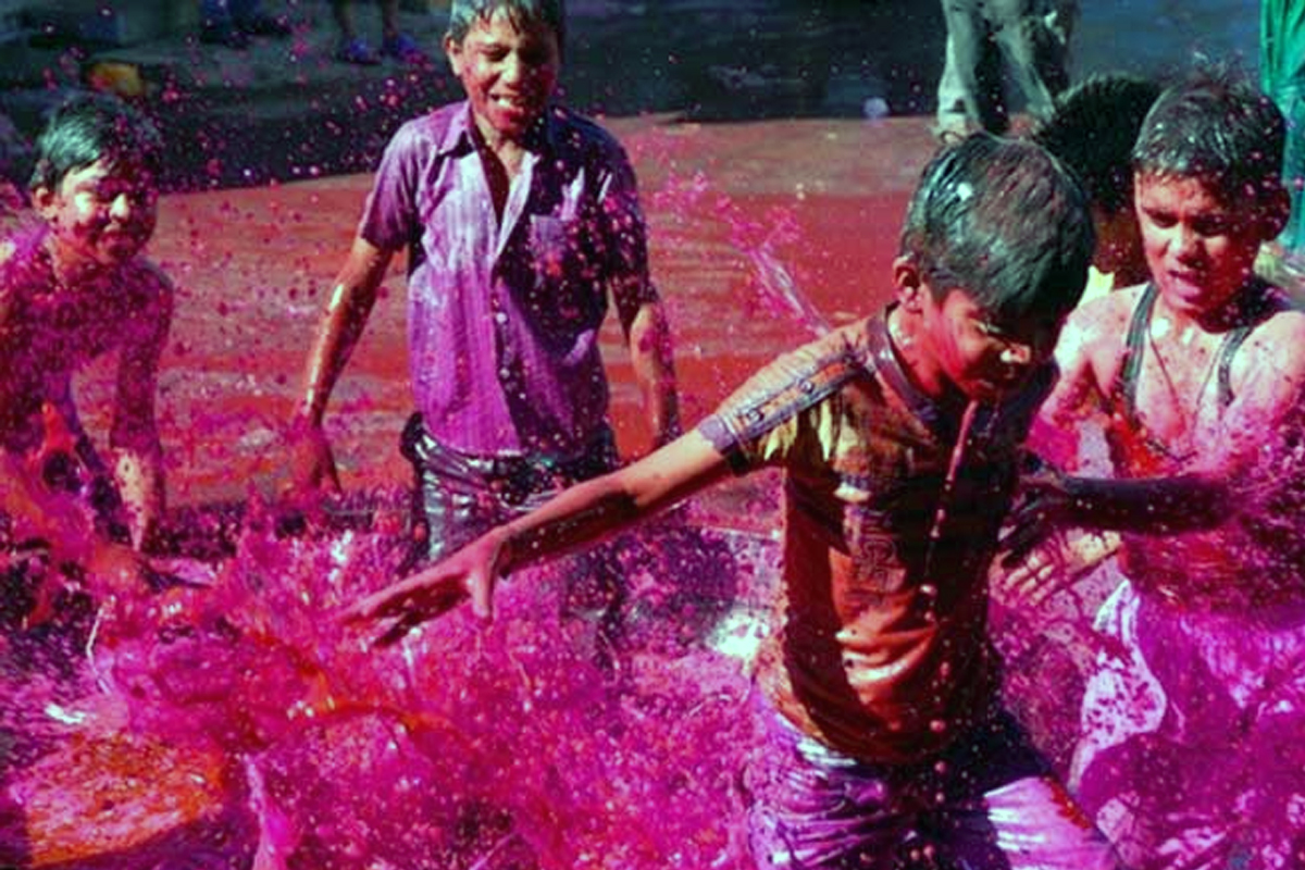 Holi water play may spread waterborne diseases