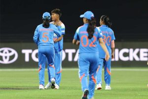বিশ্বকাপের ‘বদলা’, হরমনদের লড়াই ব্যর্থ করে ওয়ানডে সিরিজ অস্ট্রেলিয়ার