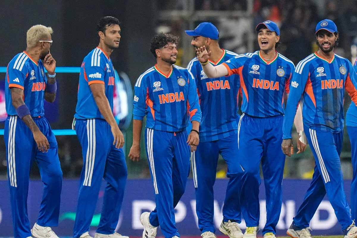 দুই ছেলে দুই দলে, কাকে সমর্থন করবে ভেবে কূল পাচ্ছেন না ভারতের কোচের মা