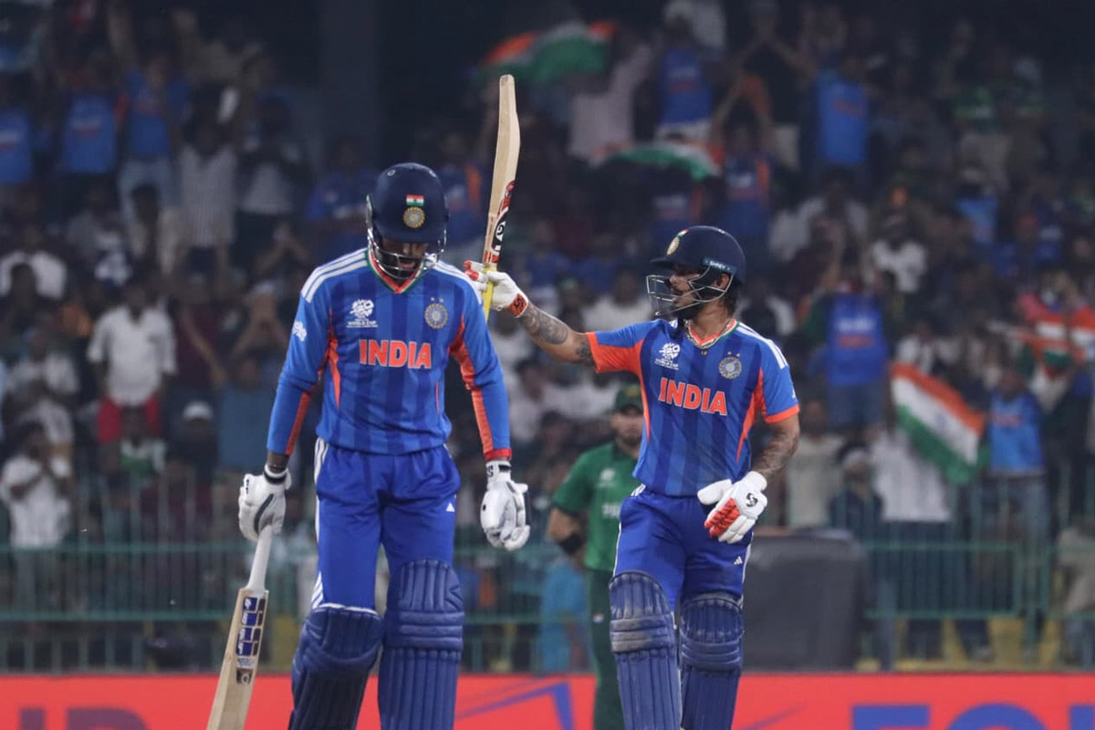 ঈশান-ঝড়েও পৌনে দু’শোয় থমকাল ভারত, এই রানে পাক-বধ সম্ভব?