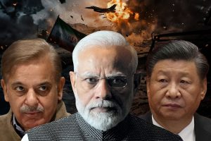 ইরান-ইজরায়েল যুদ্ধে বিরাট ক্ষতি ভারতের! কোন অঙ্কে লাভের গুড় খাবে পাক-চিন?
