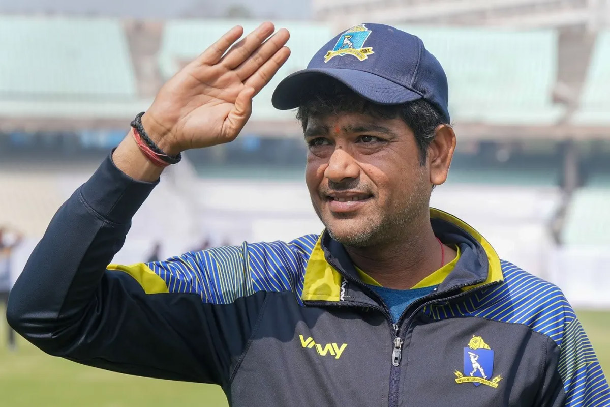 বিশ্রী ব্যাটিং বিপর্যয়ে রনজি থেকে বিদায়, আগামী মরশুমে বাংলার কোচ থাকবেন লক্ষ্মী?