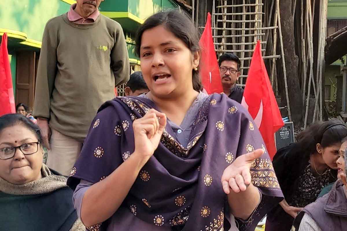 ভোটের আগে ‘পাড়া বৈঠক’, হিন্দমোটরে ভোটপ্রচারে মীনাক্ষী