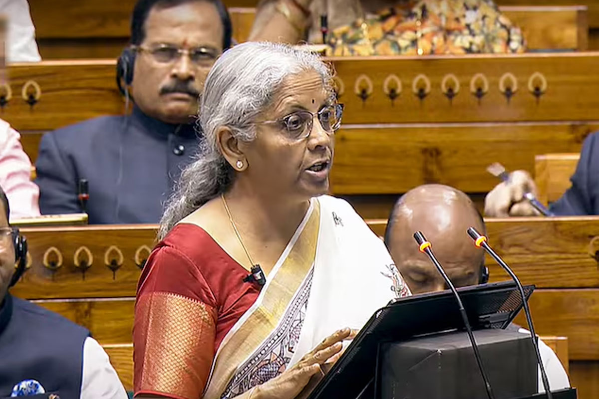 নির্মলার গতানুগতিক বাজেটে বঙ্গে বিসর্জনের বাজনা! এটুকুই রাজনৈতিক বার্তা