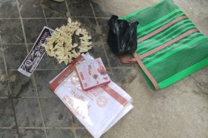 ভোটের আগেই ‘হুমকি রাজনীতি’, নানুরে বিজেপি নেতার বাড়ির সামনে সাদা থান-মালা! নেপথ্যে কারা?