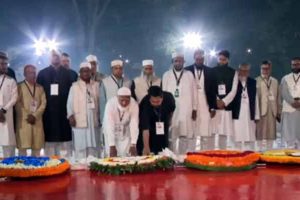 ‘একাত্তরের দালাল’! প্রথমবার ভাষা দিবসের শ্রদ্ধা জানাতে গিয়ে বিক্ষোভের মুখে ‘পাকপন্থী’ জামাত