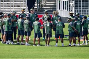 টালবাহানার পর বিশ্বকাপ খেলতে শ্রীলঙ্কায় পাক দল, ভারতকে এড়ালেও লড়তে হবে ‘মিনি ইন্ডিয়া’র বিরুদ্ধে