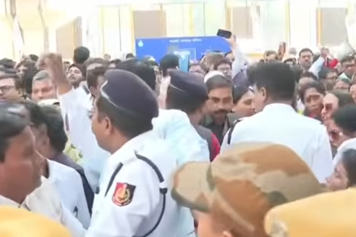 আশাকর্মীদের পর প্রতিবাদে ‘বাজেটে ক্ষুব্ধ’ পার্শ্বশিক্ষকরাও, বিকাশ ভবনে ধুন্ধুমার! 