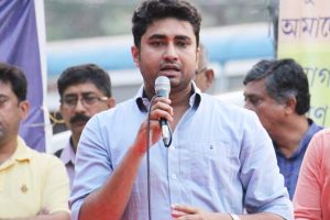 ‘শ্রেণিচ্যুত’ হচ্ছেন শতরূপ! ‘নৈতিকতার ঠেকা’ মন্তব্যে সিপিএমের অন্দরেই নিশানায় যুবনেতা