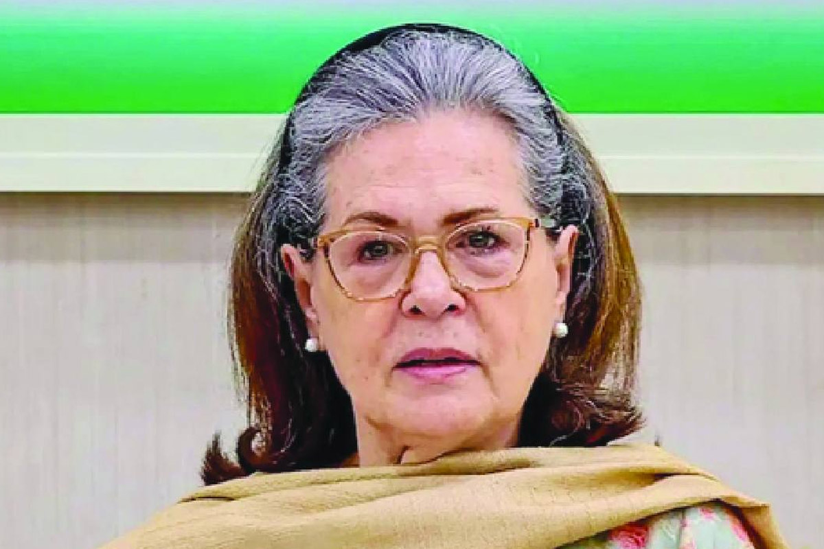 নাগরিক হওয়ার আগেই ভোটার তালিকায় নাম! টালবাহানার পর আদালতে কী ‘সাফাই’ দিলেন সোনিয়া?