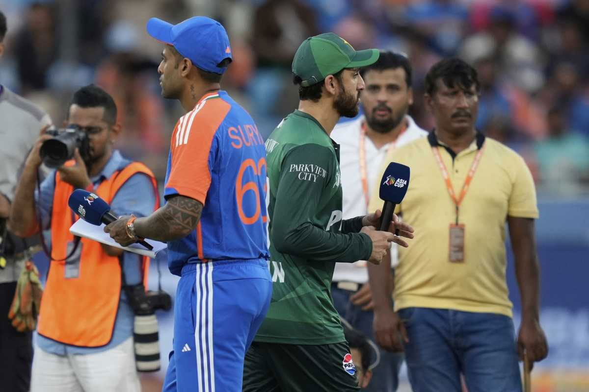 বয়কট নাটকের পরও ফের আশঙ্কার কালো মেঘ, আদৌ বল গড়াবে বিশ্বকাপে ভারত-পাক ম্যাচে?