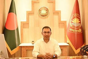 বাংলাদেশের সরকারি অফিসে নিয়মানুবর্তিতা কতটা? দপ্তরগুলিতে ‘সারপ্রাইজ ভিজিট’ তারেকের